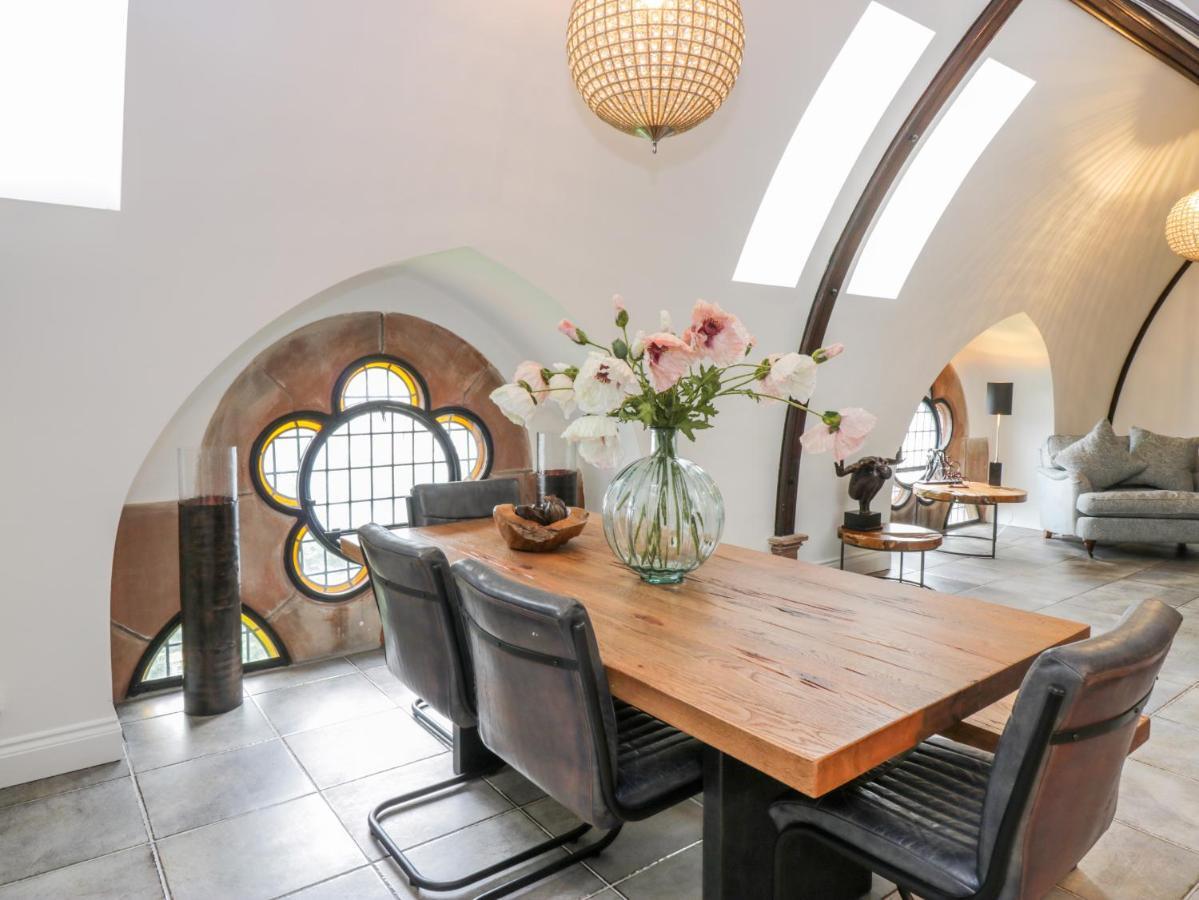 Penthouse St Mary'S Church Moffat Extérieur photo